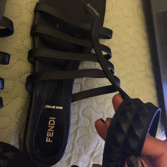 Fendi gladiator sandals - Picture 3 of 3